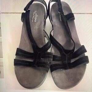 Steps by Hush Puppies Women Comfort Strappy Sandals Black Suede 10 WIDE